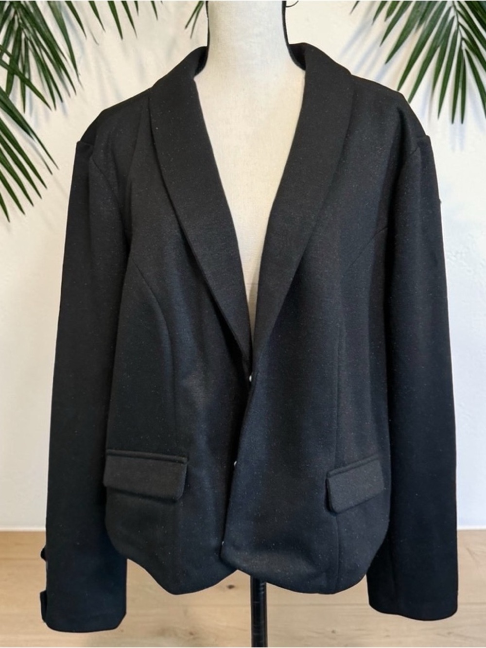 TORRID Black Sparkling Crop Blazer - Size 4 (4X)